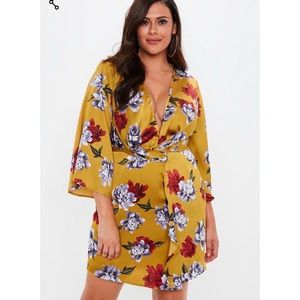 BRAND NEW! Floral Twist Front Mini Dress
